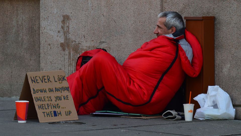 Więcej bezdomnych na ulicach Londynu